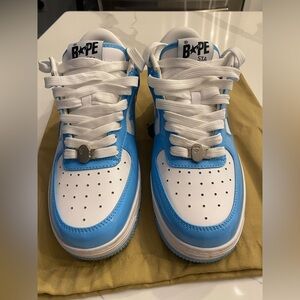 A bathing Ape mens sneaker  in Sky Blue and White size 9